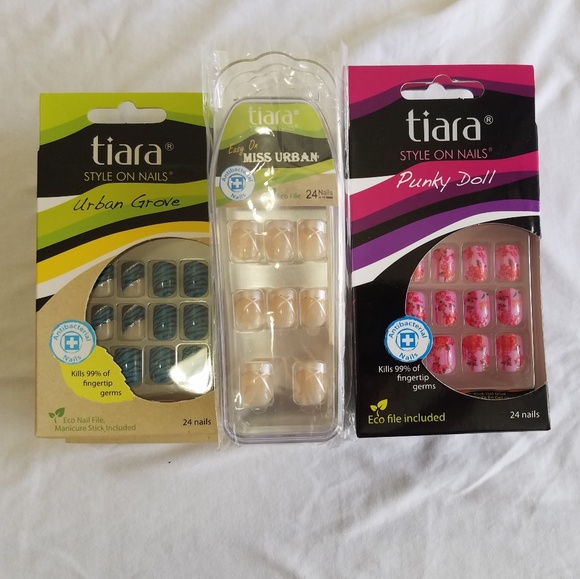 Kiss Other - 9 Packs Tiara Press-On Nails 🌙